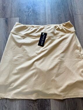Kouver Cream Light Gold Athletic Mini Skort Size M